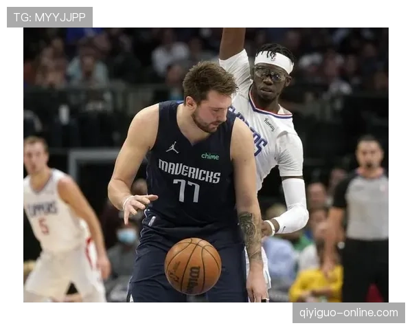 波尔津吉斯利用挡拆拉开空间提升队内三分效率明显